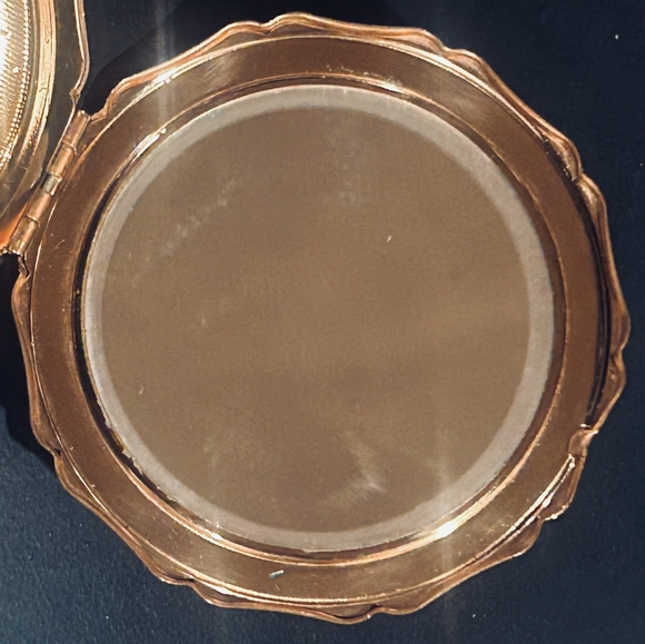 Makeup/Powder Compact Mirror - Picture 6 of 8